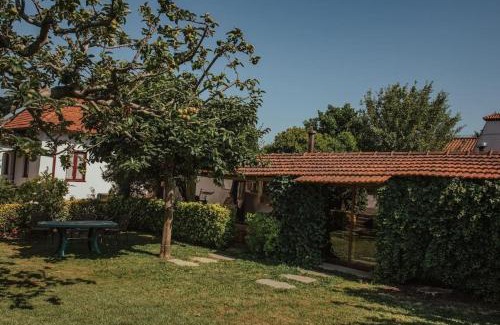 Mosteiro Maison | Casa de Marlães