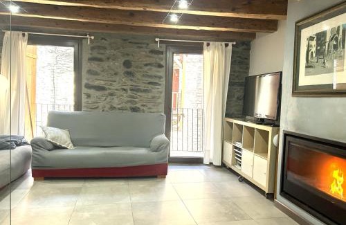Escalo Maison | Casa de muntanya i familiar amb llar de foc by RURAL D'ÀNEU