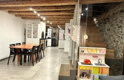 Escalo Maison | Casa de muntanya i familiar amb llar de foc by RURAL D'ÀNEU