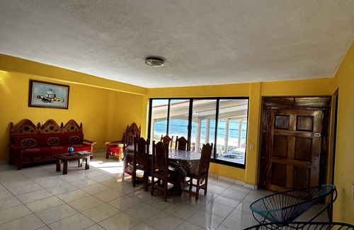 Playa Ventura Maison | Casa de Cathy. Playa Ventura. 2 hours south Acapulco front beach. WiFi