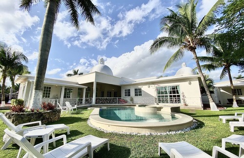 Alfredo V. Bonfil Maison | Casa De Osho Amazing Big Private Luxury Villa-3