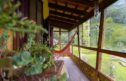 Delfim Moreira Maison | Casa de permacultura
