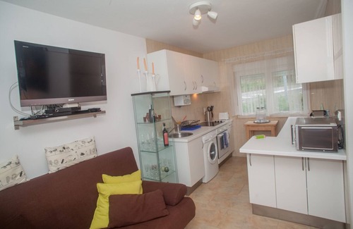 Sardinero Chalet De Ski | Casa de Piedra Playa de Estorde con vistas al mar