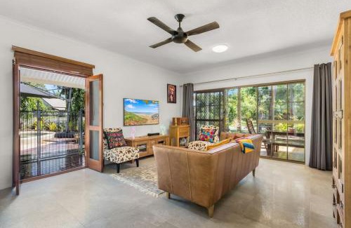 Holloways Beach Appartement | Casa De Playa - Beach Townhouse