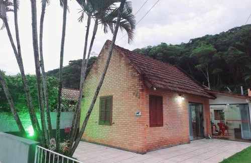 Governador Celso Ramos Maison | Casa de praia