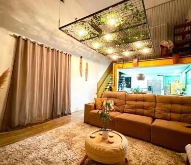 Balneario Arroio do Silva Maison | Casa de Praia, alto padrão, estilo industrial, 50 metros do mar.