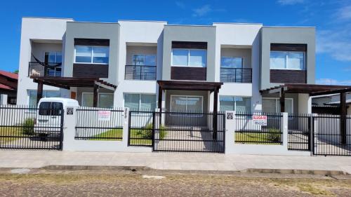 Torres Maison | Casa de Praia em Torres RS Praia Lagoa jardim