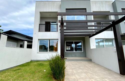 Torres Maison | Casa de Praia em Torres RS Praia Lagoa jardim