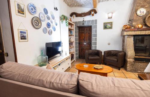 Viguera Maison | Casa de pueblo con merendero y chimenea.