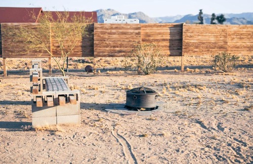 Joshua Tree Maison | Casa Del Desierto - Panoramic Views - Pet Friendly - Fire Pit