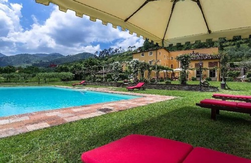 Badia Cantignano Appartement | Charmante Villa à seulement 7 km de Lucques avec piscine, barbecue, salle de gym, climatisation, WIFI