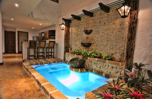 La Florida Appartement | Cascada -Luxury, WaterFall, Jacuzzi, Appartement Suite, 1130 pieds carrés, 60 Mbps Wifi
