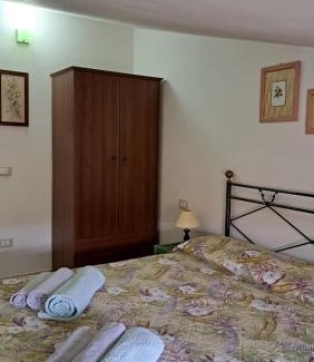 Carbonia Appartement | Casa del Sole - Trilocale con giardino