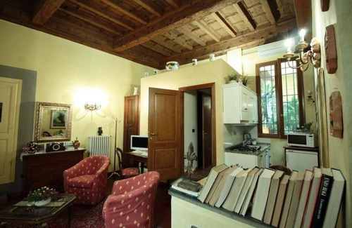 Santo Spirito Appartement | Casa del Vescovo Authentic 1600's apt with Stunning Garden and Rooftop