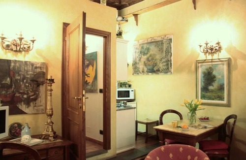 Santo Spirito Appartement | Casa del Vescovo Authentic 1600's apt with Stunning Garden and Rooftop