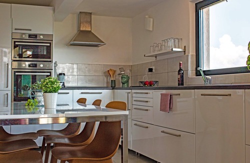 Maglietola Maison | Casa della Torre, up to 6 pax with exclusive pool and view on the Apuan Alps