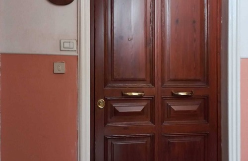 La Spezia Historic Centre Appartement | Casa delle Rondini, ideal location for reaching the 5 Terre