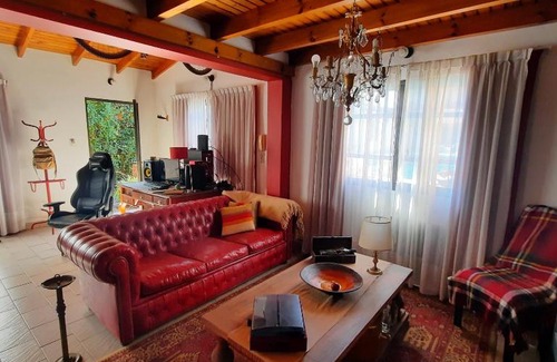 City Bell Maison | Casa/Departamento al fondo - muy cómodo y espaciado