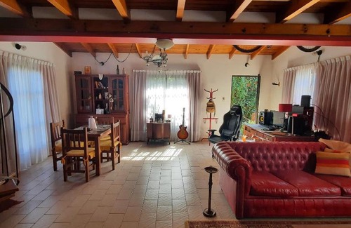 City Bell Maison | Casa/Departamento al fondo - muy cómodo y espaciado