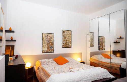 Ferrara Historic Centre Appartement | Casa di Flo - Medieval City Centre with WiFi & AC