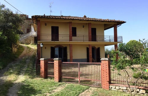 Oliveto Maison | Casa di Vittoria inmersa en el corazón de la campiña toscana rodeada de olivares