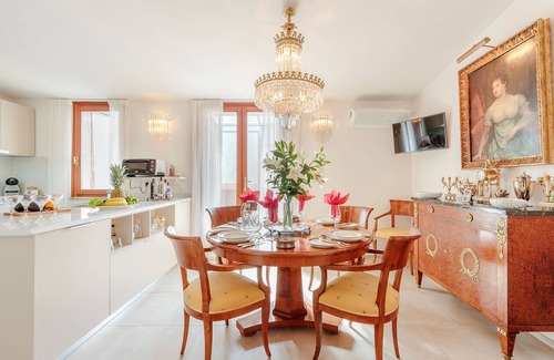 Lucca Historical Center Appartement | Casa Dieter, a superb 2 bedrooms Apartment with Grand Terrace and private parking in Central Lucca