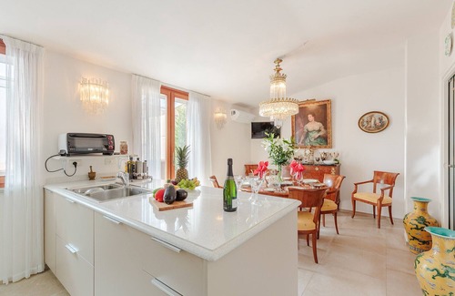Lucca Historical Center Appartement | Casa Dieter, a superb 2 bedrooms Apartment with Grand Terrace and private parking in Central Lucca