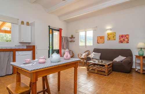 Mercadal Villa | CASA DINA - Country house with private pool and free Wi-Fi.