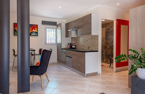 Sommieres Hôtel | Casa Dina