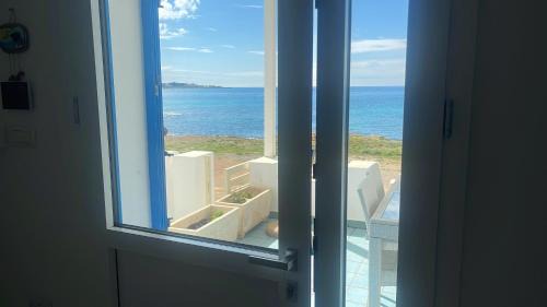 Marina di Mancaversa Maison | Casa Direttamente sul mare