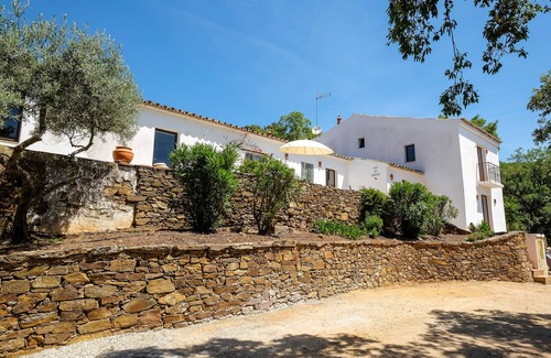 Fonte do Bispo Maison | Un charmant et spacieux trois chambres Hill Top Cottage, piscine privée