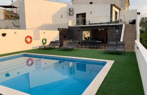 Pera Maison | Casa do Ti-Zé