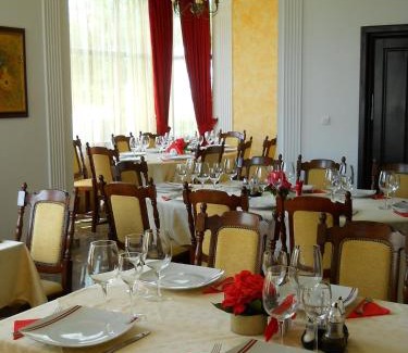 Curtea De Arges Hôtel | Casa Domneasca