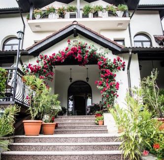 Curtea De Arges Hôtel | Casa Domneasca