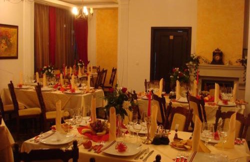 Curtea De Arges Hôtel | Casa Domneasca