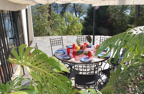 Tomar Maison | Casa Dos Vidros - Lakefront Charmer Villa