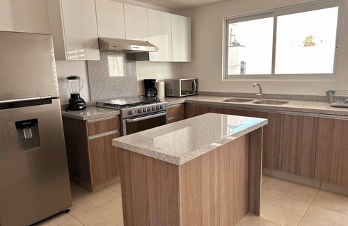 Boulevard Barra Vieja Maison | Casa Dream Diamante Acapulco C4C, with private beach club.
