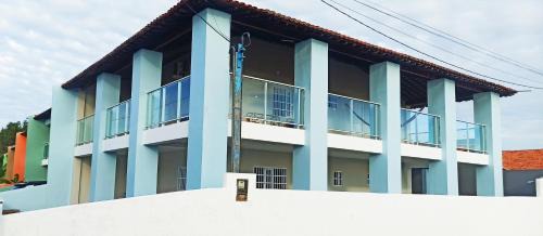 Luis Correia Maison | Casa duplex beira mar reformada com piscina no Peito Moça