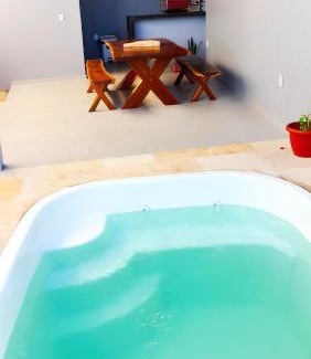 Luis Correia Maison | Casa duplex beira mar reformada com piscina no Peito Moça