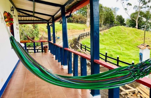 Pacho Maison | Casa ecoturistica con rio y vista a las montañas