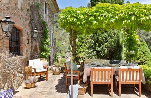 Mont-Ras Maison | CASA EL MOLI DE CAN BURJATS con piscina y chimenea