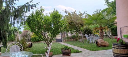 Salas Bajas Maison | CASA el NOGAL