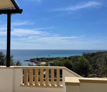 Marina di Felloniche Maison | CASA ELAIO - immersa negli ulivi con vista sul mare Ionio