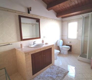Sant'Agata di Militello Maison | Casa elegante con terrazzino in centro paese