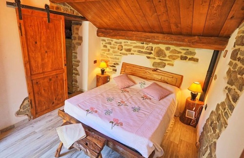 Castel Focognano Maison | Casa Elia Comfortable holiday residence
