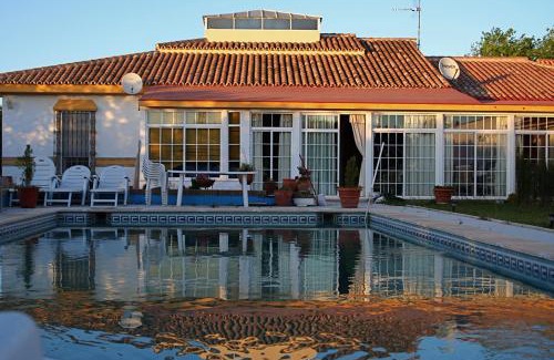Palomares del Rio Maison | Casa Elizabeth