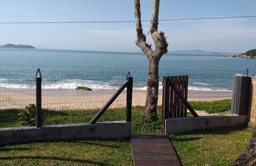Governador Celso Ramos Maison | Casa em frente ao mar, Gov C Ramos SC