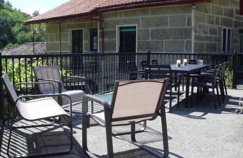 Nogueira de Ramuin Maison | Casa en Viñoas (Ribeira Sacra)