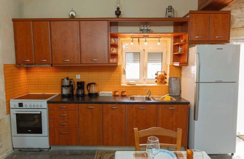 Faistos Maison | Casa Enastron