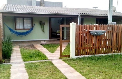 Arroio Teixeira Maison | Casa Encantadora em Capão Novo - Próxima à Praia e Supermercado